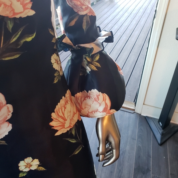 Emily in Paris Inspo: NWT Chi Chi London Tall Dress with Scoop Back - Picture 10 of 10